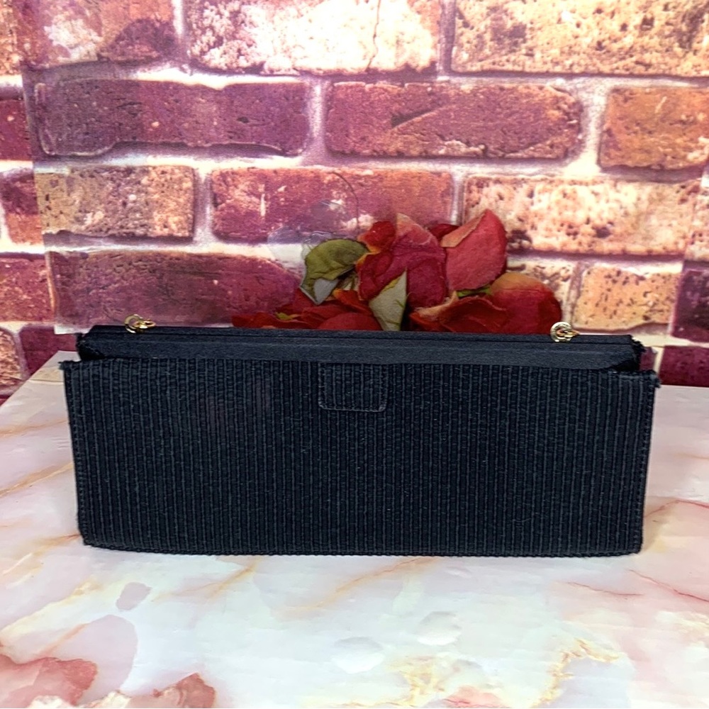 Black Ribbed Chain Shoulder Bag - Picture 4 of 15